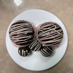 A picture of Hot Chocolate Bombs.