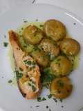 Salmão com batatas a murro - no microondas