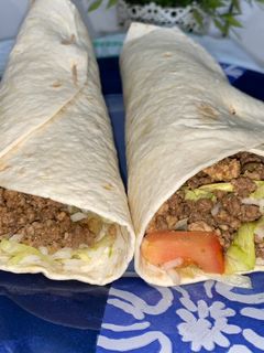 Una foto de Burritos de ternera y pollo