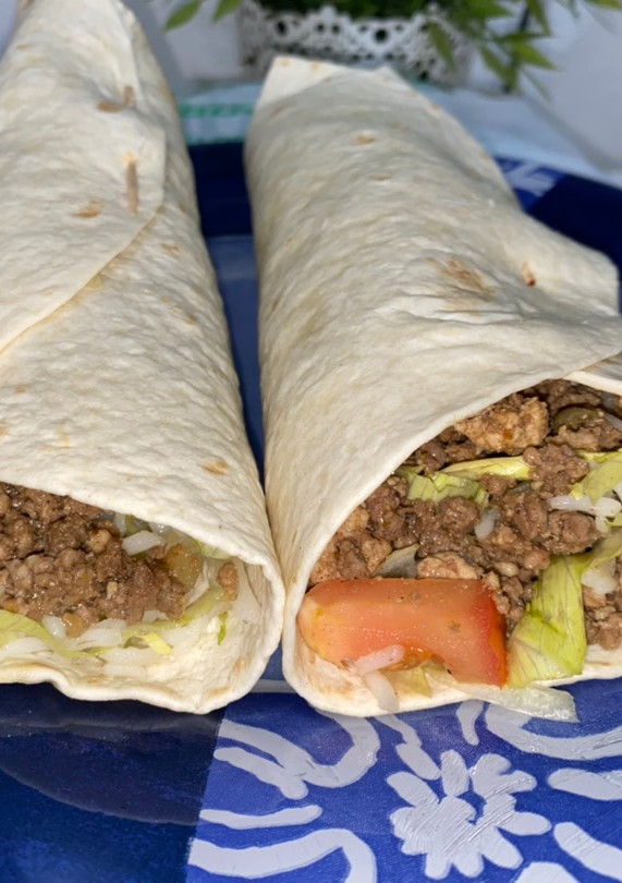 Una foto de Burritos de ternera y pollo
