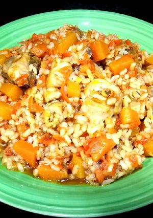 Foto principal de Risotto de calabaza y zanahoria con carne de pollo