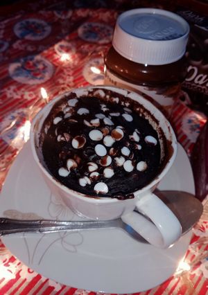 A picture of 2 mint choco mug cake.