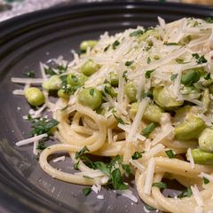 A picture of Edamame Lemon Pasta.