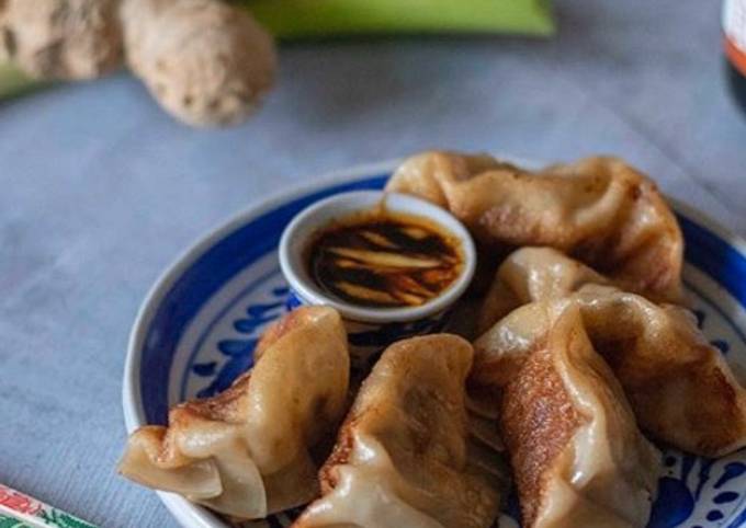 vegetarian gyoza dumpling recipe main photo