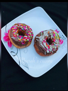 A picture of Glazed doughnuts.