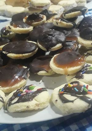 Una foto de "masitas de dulce de leche y chocolate"