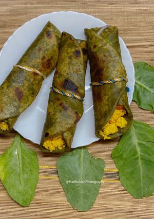 A picture of Palak Paneer Roll.