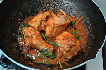 Resep Ayam Bumbu Kuning Kemangi Irit Anti Gagal