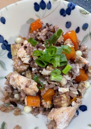 鮭魚炊飯（懶人必學！） 的食譜成品照片