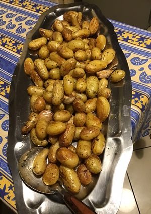 Une photo de Pommes grenailles rôties à l'ail aux épices et aux herbes