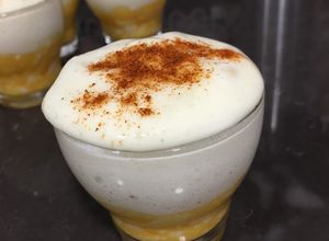 Foto principal de Huevos rotos con espuma de patata