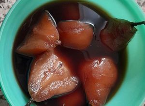 Una foto de Peras al vino Licoroso (no es mistela, ni marsala, ni Jerez)