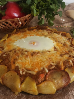 Una foto de Pastel de patata frita y carne al curry