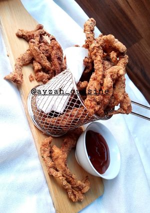 A picture of Crispy chicken fingers.