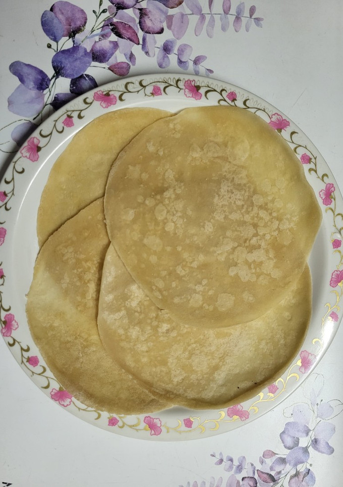A picture of Spring roll wrapper.