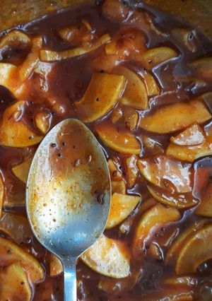 ગોળ કેરી અથાણું (Gol Keri Athanu Recipe In Gujarati) રેસીપી મુખ્ય ફોટો