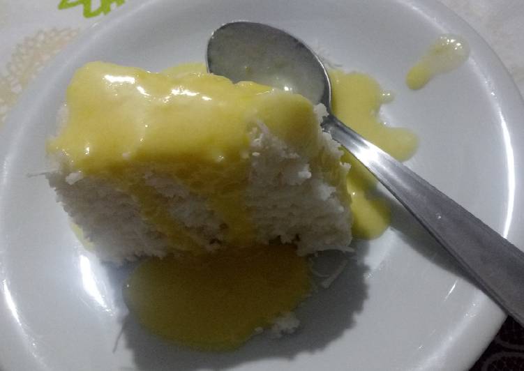 Cuscuz de tapioca com coco e baba de moça