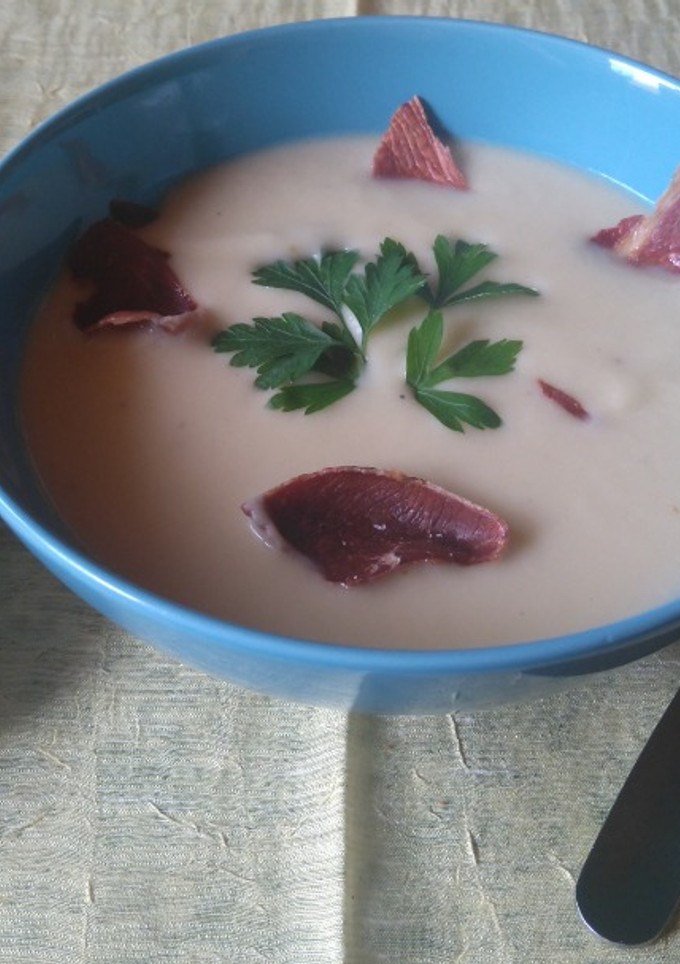 Una foto de 🍵Mi Crema de Puerros con Queso o Vichyssoise