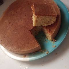 A picture of Orange flavour cake.