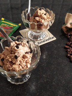 A picture of Coffee Crumble Ice Cream.