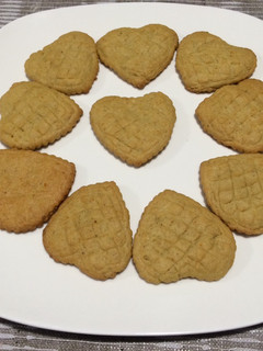 Una foto de Galletas de especias, avellanas y naranja