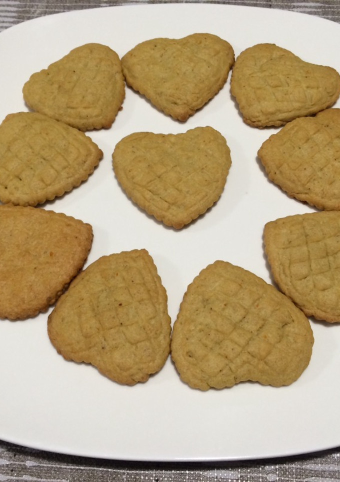 Una foto de Galletas de especias, avellanas y naranja