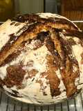 Pan de pueblo con masa madre casera: centeno, espelta y trigo