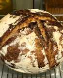 Pan de pueblo con masa madre casera: centeno, espelta y trigo