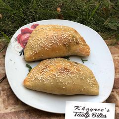 A picture of Simple meat pie.