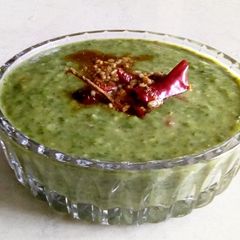 A picture of Vendhaya (methi leaves) keerai kadayal.