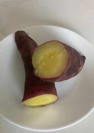 A picture of Steamed Japanese Sweet Potato w/ Instant Pot.