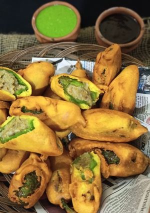 मिर्ची पकौड़ा (mirchi pakoda recipe in Hindi) रेसिपी मुख्य फोटो