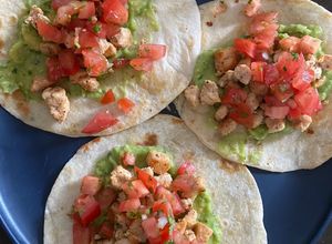 Una foto de Tacos de pollo