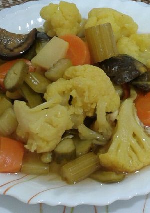 عکسی از دستور ترشی مخلوط