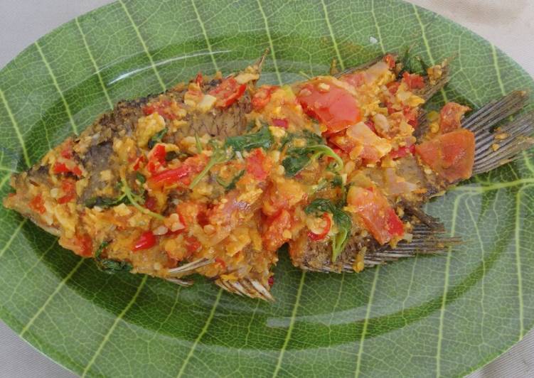 24. Pesmol Ikan Gurame