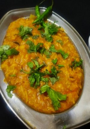દાલ ખીચડી(dal khichdi recipe in gujarati) રેસીપી મુખ્ય ફોટો