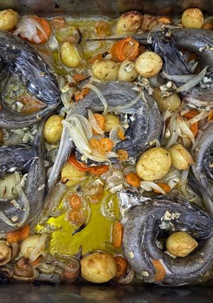 Una foto de Pescadilla que se muerde la cola al horno