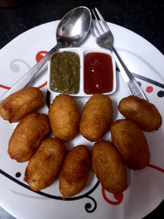 ब्रेड रोल (bread roll recipe in Hindi) रेसिपी मुख्य फोटो
