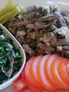 صورة لوصفة شاورما اللحم البيتي 😍 طبعاً شعاري دائماً الاكل البيتي افضل