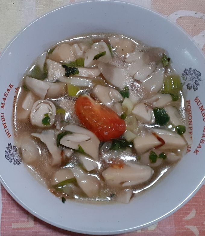 Foto resep Sayur Sop Jamur Merang / Supa BS