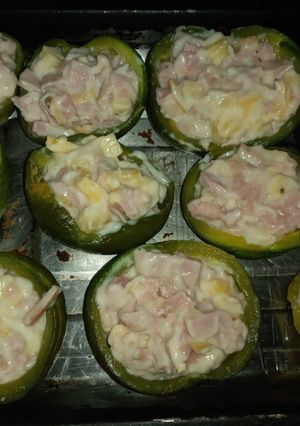 Una foto de Zapallito relleno de fiambre con salsa Blanca