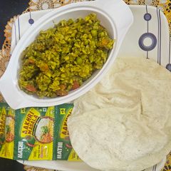 A picture of Palak khichdi.