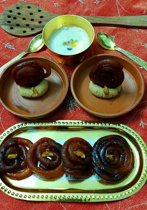 A picture of Instant Mawa Jalebi (Jabalpur MP ki famous jalebi).