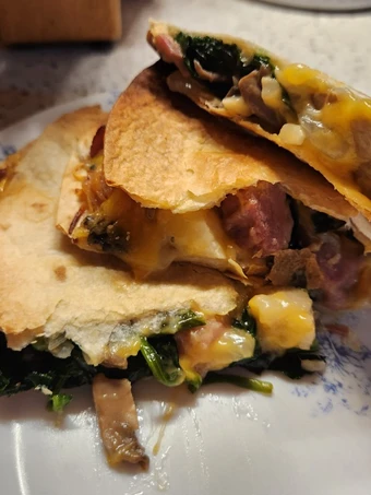 Recipe Lauren&#39;s Baked Ham, Spinach and Mushroom Breakfast Quesadillas which So Delicious