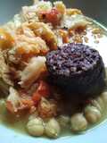 Cocido de col, garbanzos y morcilla