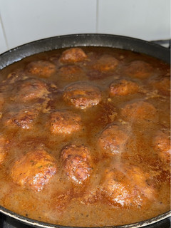 Una foto de Albóndigas con salsa española