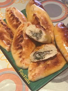 صورة لوصفة بيروشكي باللحم والجبن Piroshki 🇷🇺🇺🇦