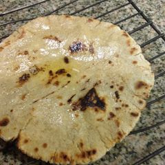 A picture of Jowar Bhakri.