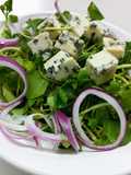 Ensalada de Berro y Queso Azul