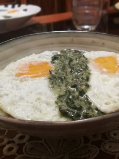 Foto principal de Puré de espinaca con huevo frito